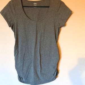 Old Navy gray maternity t-shirt